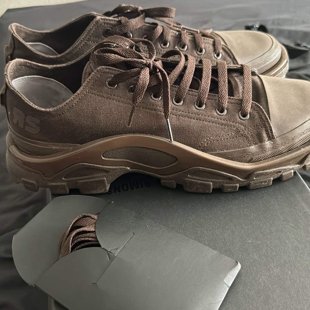 RAF Simons Detroit runner size 12